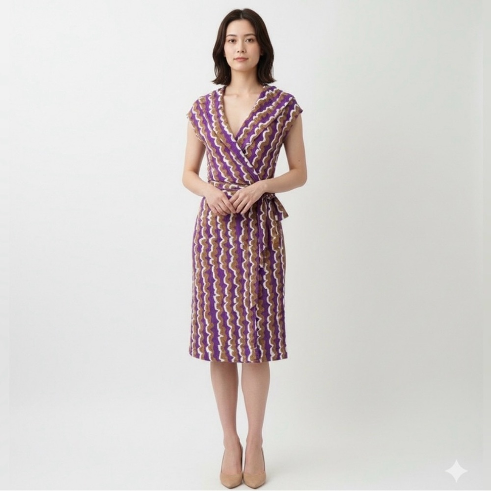 Diane von Furstenberg Mylene Silk Jersey  Mini Wrap Dress Size 0. EUC.